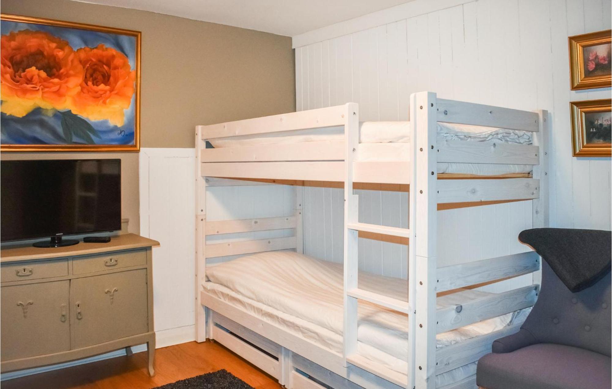 1 Bedroom Amazing In Apartment