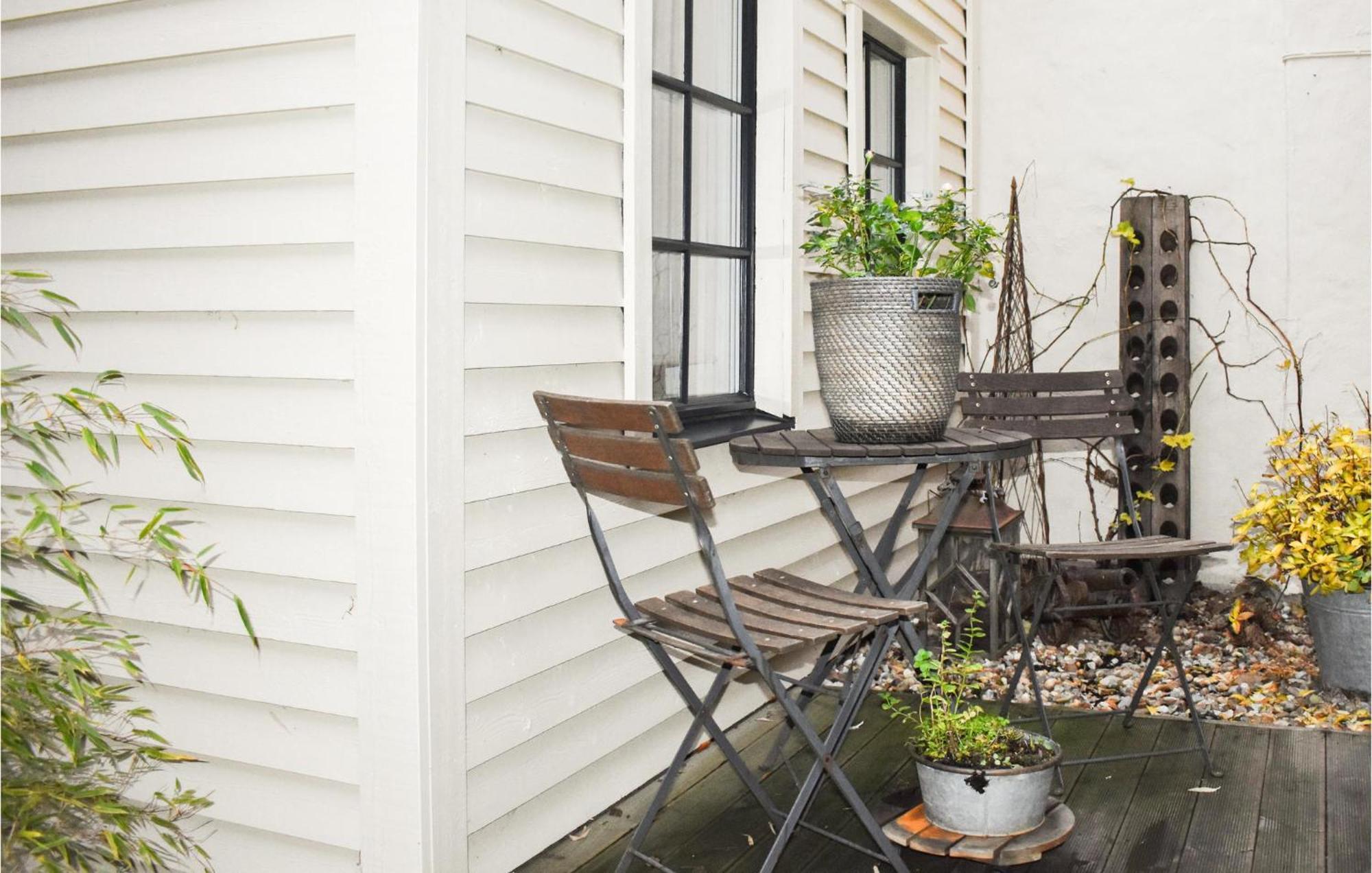1 Bedroom Amazing In Huoneisto